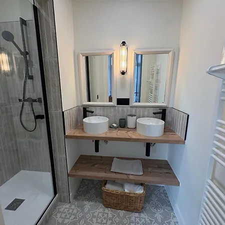 Apartment Entierement Renove Dans L'hypercentre D'arcachon